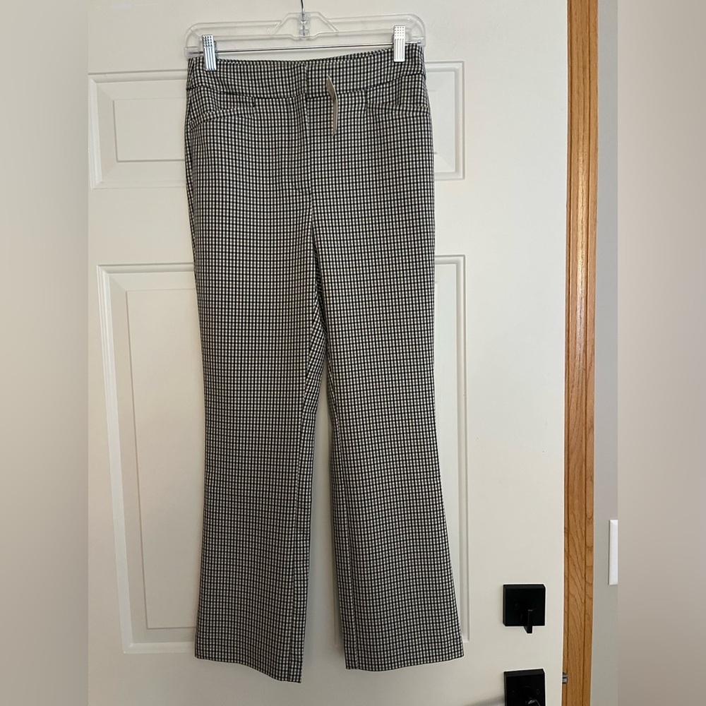 New Anthropologie Maeve olive green houndstooth light weight trousers. Size 2